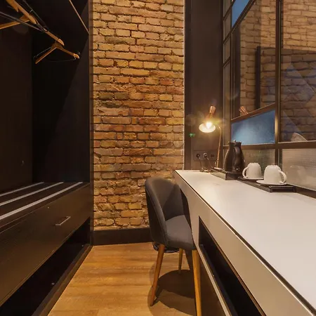 The Loft 4*