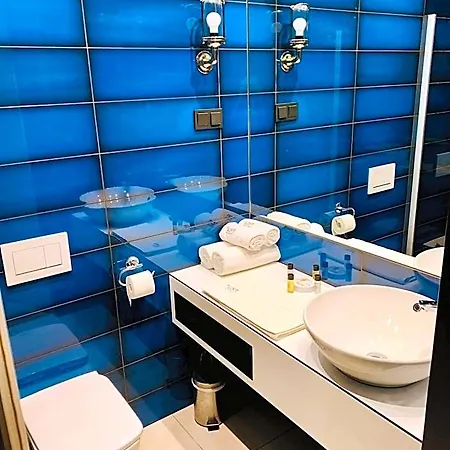 The Loft מלון 4*
