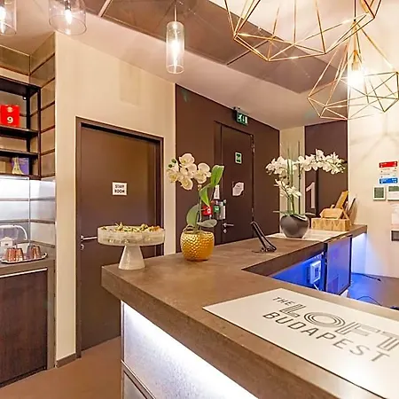 מלון The Loft 4*