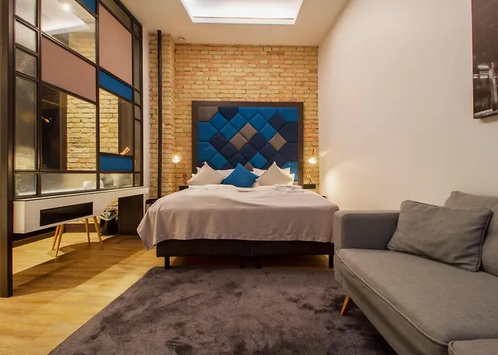 מלון The Loft 5*